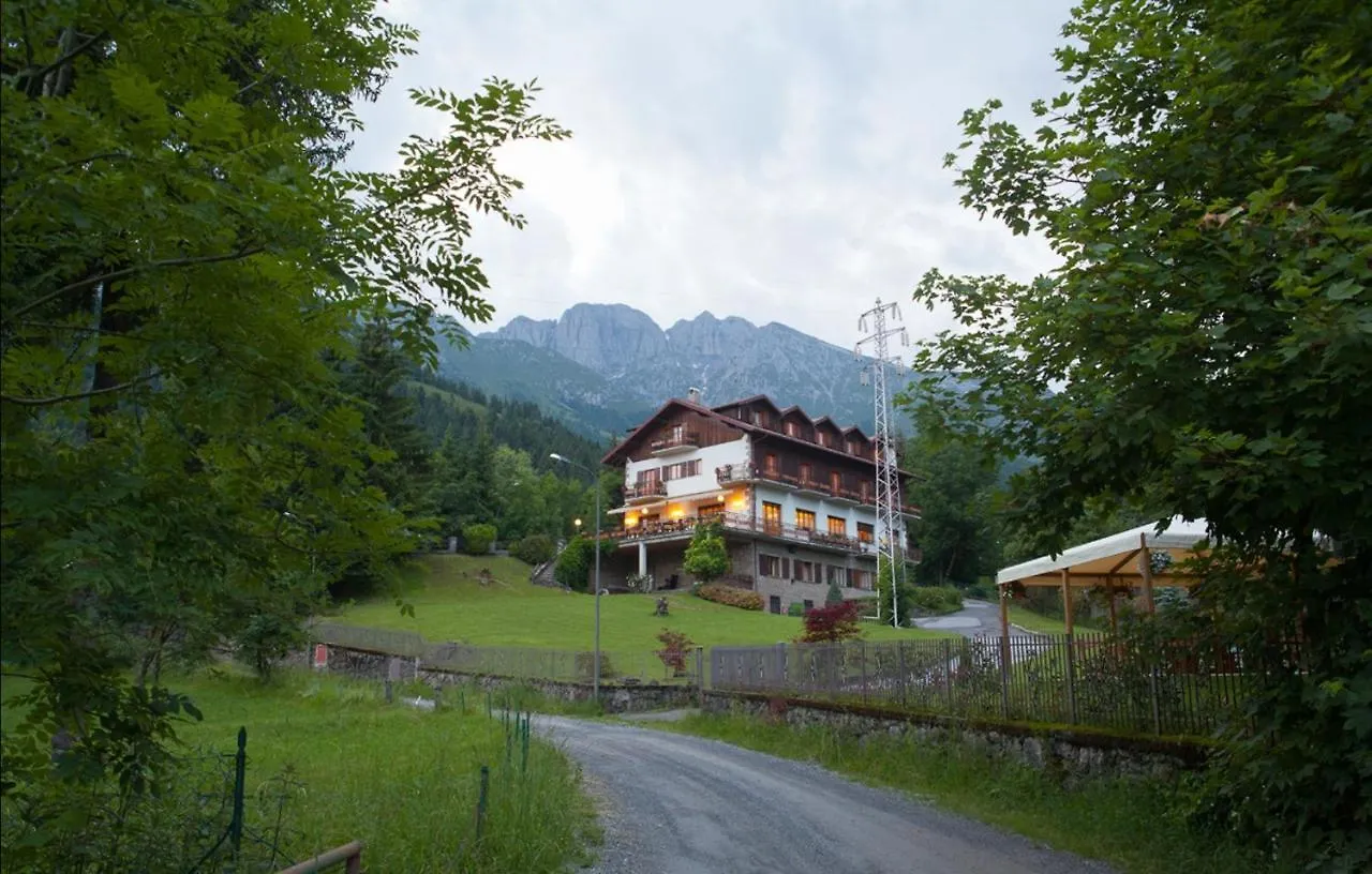Albergo Ristorante Scanapa Кастьоне-делла-Презолана