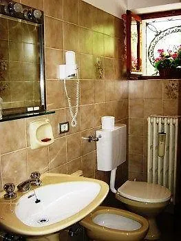 Albergo Ristorante Scanapa Кастьоне-делла-Презолана Отель